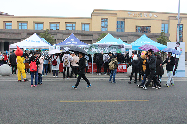 我院成功举办第七届全国大学生绿植领养活动