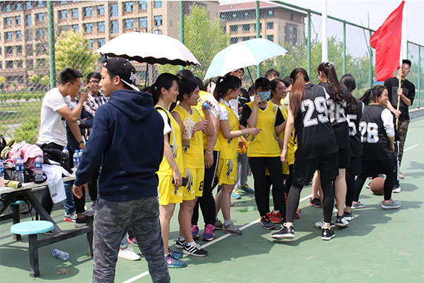 恭祝我院于太阳成城集团女子篮球赛中首战告捷